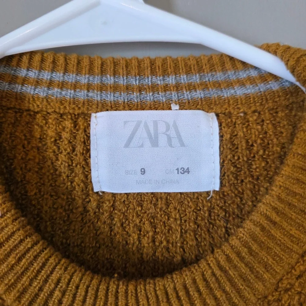 Zara Girls Mustard Yellow Sweater Size 9 Waffle Knit Crewneck Long Sleeve